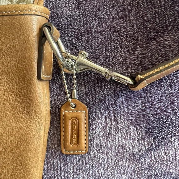 Vintage Coach Crossbody bag - Picture 6 of 6